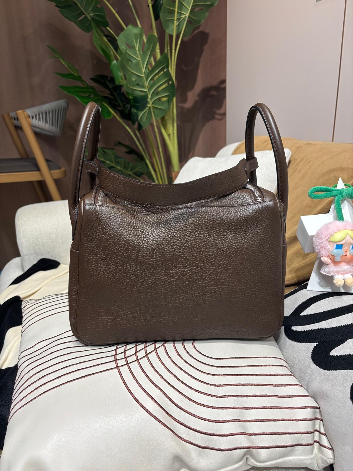 Hermes Lindy 30 Stamp [Q] 100%Authentic, 95%new✅dust bag 