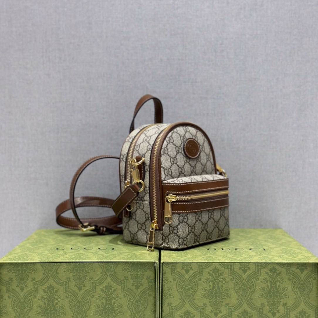 ▪大货实拍 𝐆𝐮𝐜𝐜𝐢 𝐦𝐢𝐧𝐢 𝐛𝐚𝐜𝐤𝐩𝐚𝐜𝐤小可爱 型号：725654 尺寸：15*19*8cm