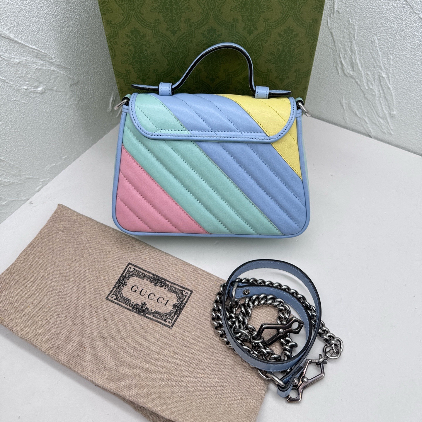 Pre-Owned Gucci GG Marmont Multicolored Quilted Leather Mini Top Handle Bag / Product Code: 26041928