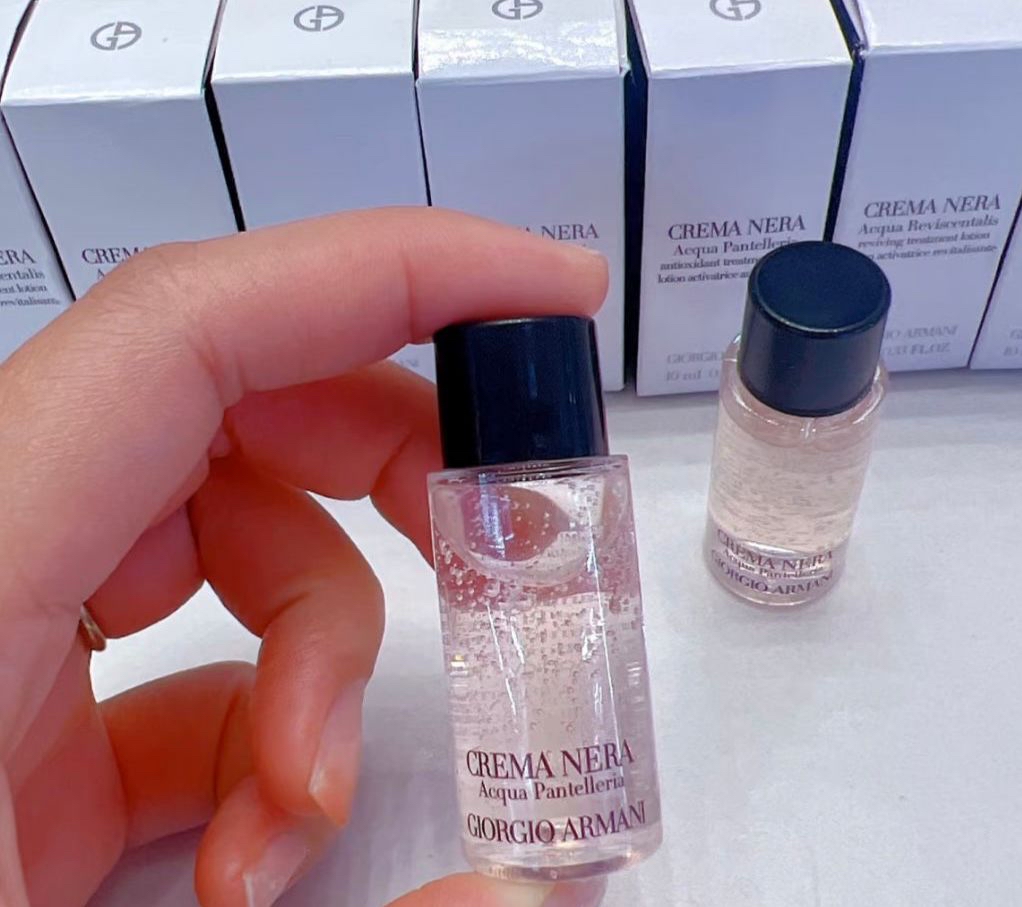 Giorgio Armani 極致再生水精華 10ml （1套5支）*EXP 27.4