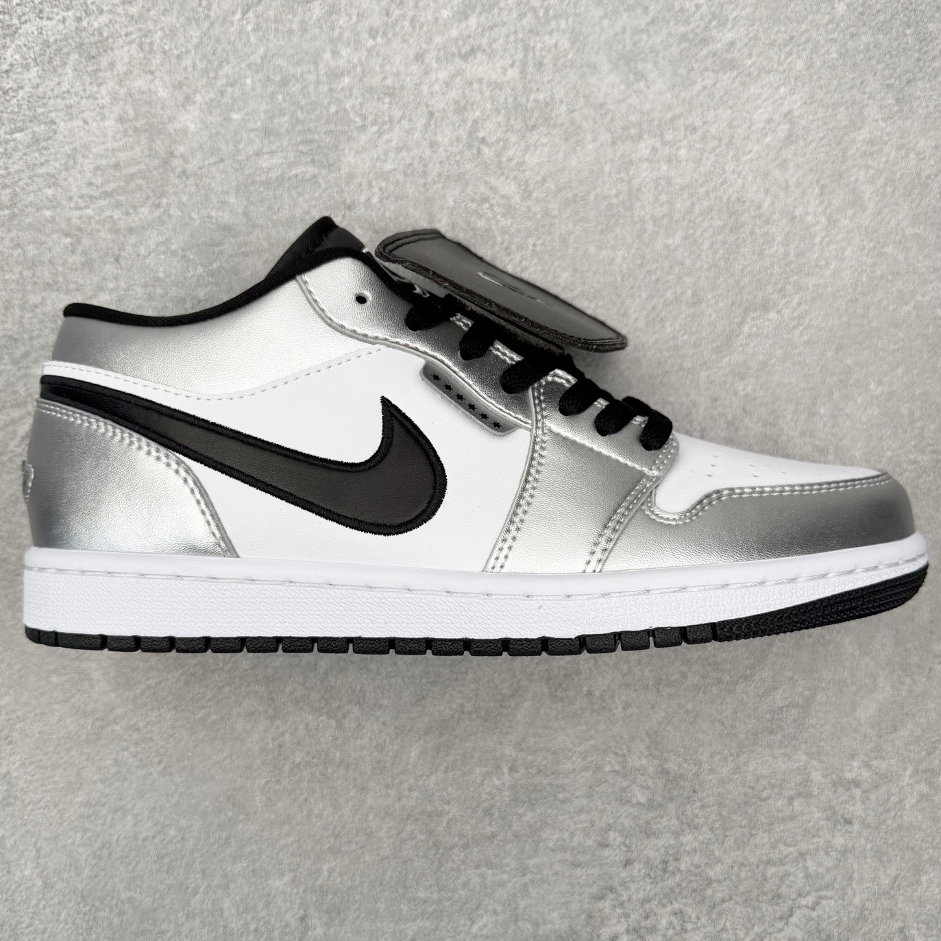 Nike Air Jordan 1 Low IR2278-100