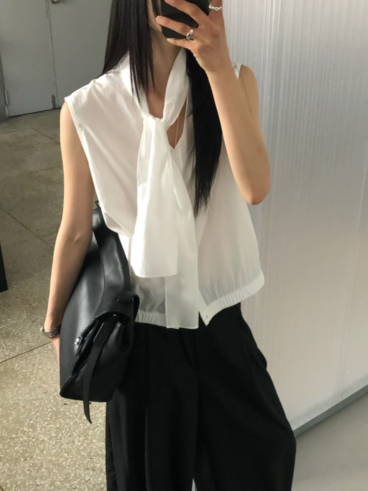 Half elastic wrist light shirt