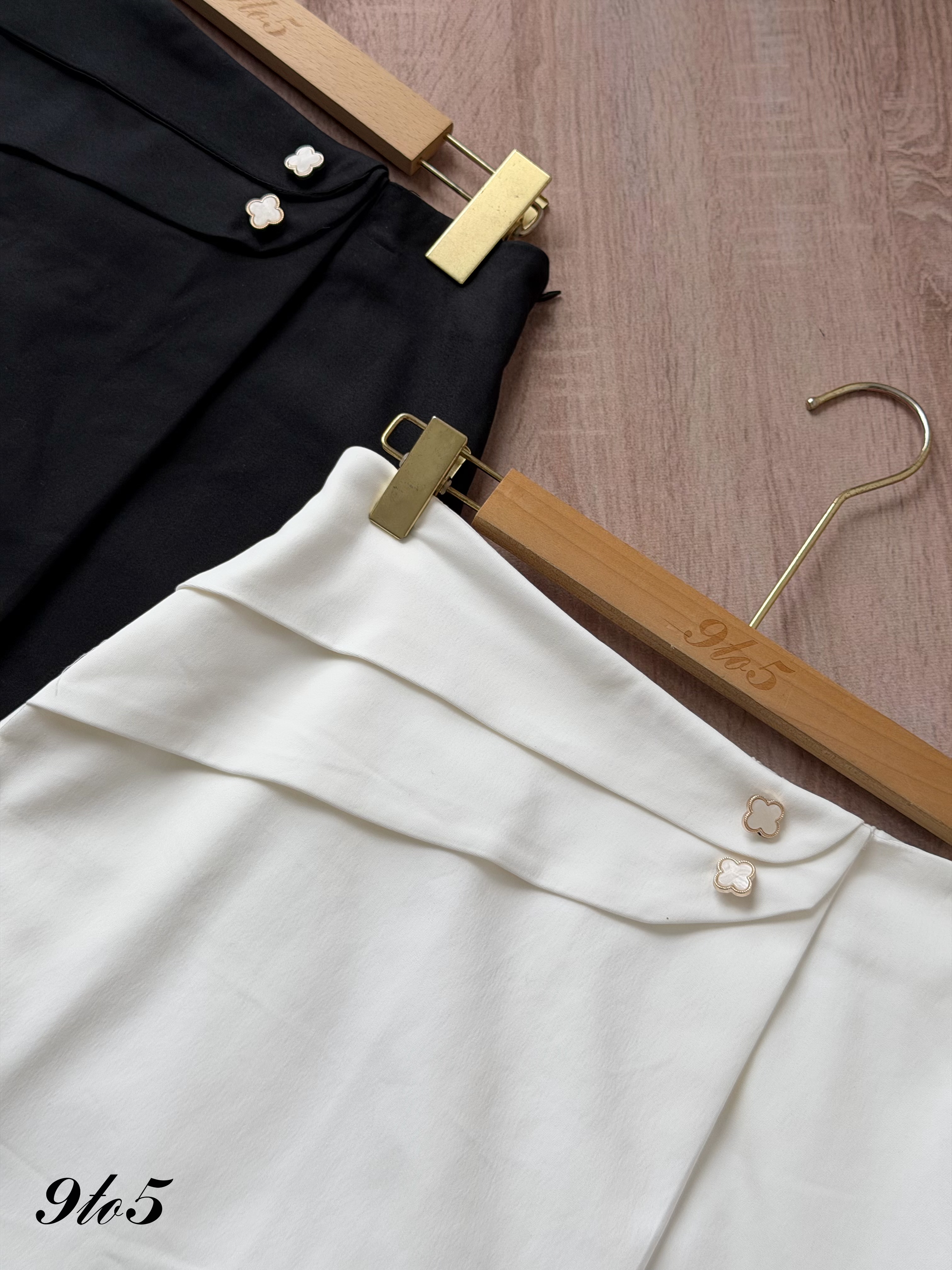 S2037 A Line Short Skirt - Black & White