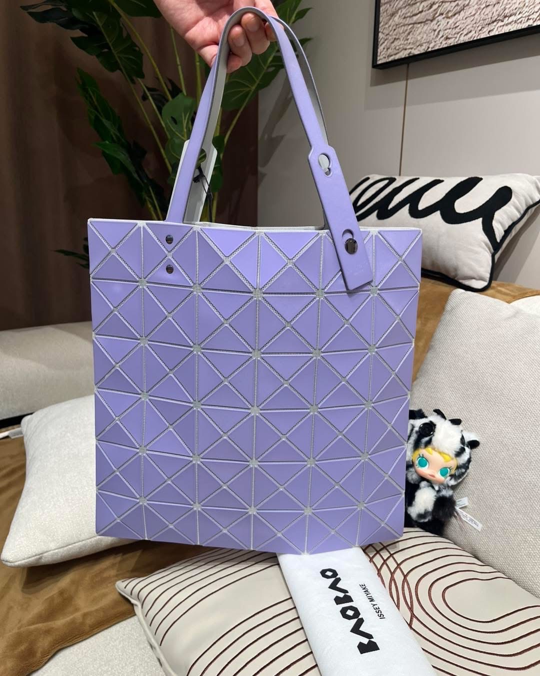 全新 Issey Miyake baobao tote LUCENT ONE-TONE ,100%Authentic ,unused全新未使用品 ✅收據  ✅證書✅dust bag