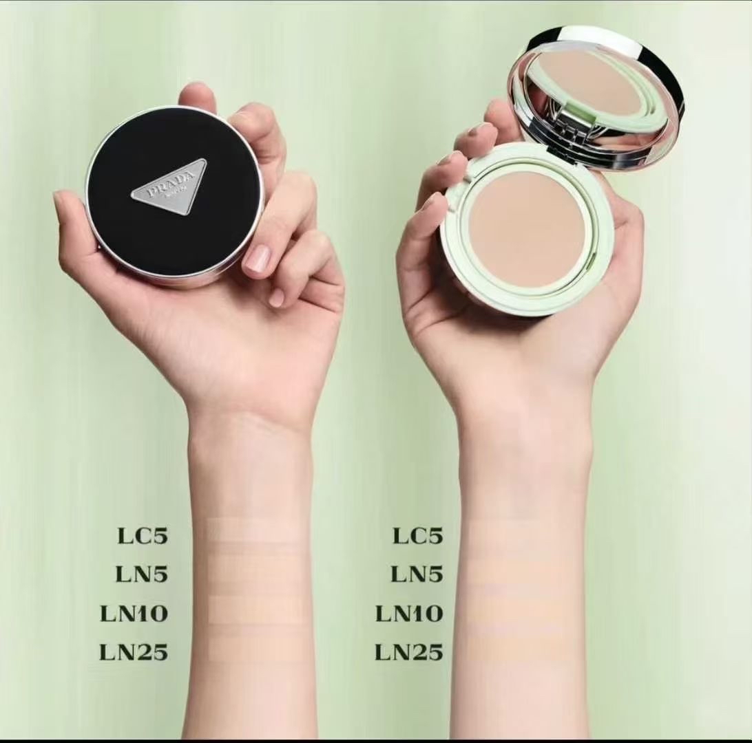 PRADA  BEAUTY REVEAL MESH CUSHION FOUNDATION 原光新肌氣墊粉底SPF+ PA+++  #LC5 (白皙色）12G