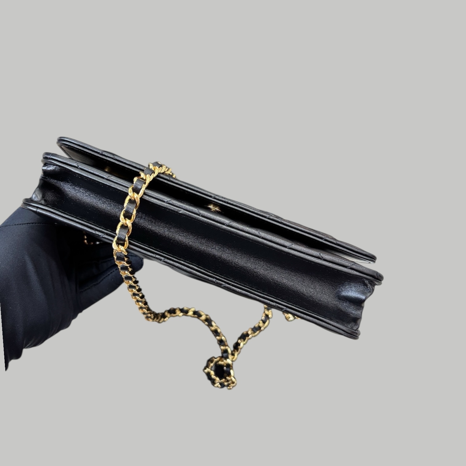 Chanel lambskin WOC羊皮金扣