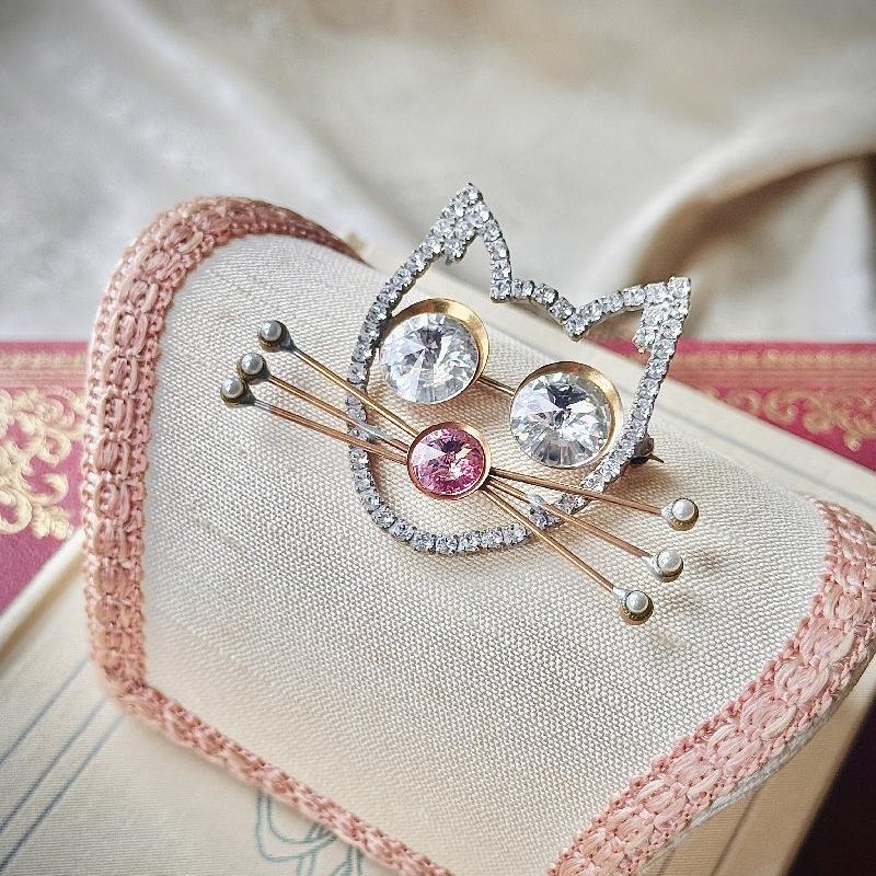 Vintage European Sparkly Cat Brooch - Likely Czech (NZ087)
