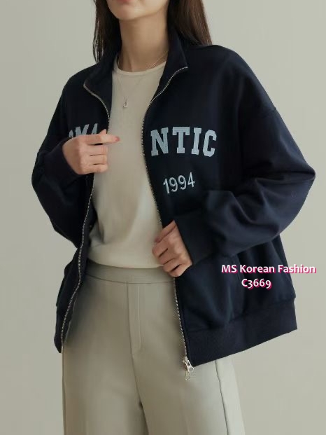 C3669 韓國🇰🇷拼色字母外套