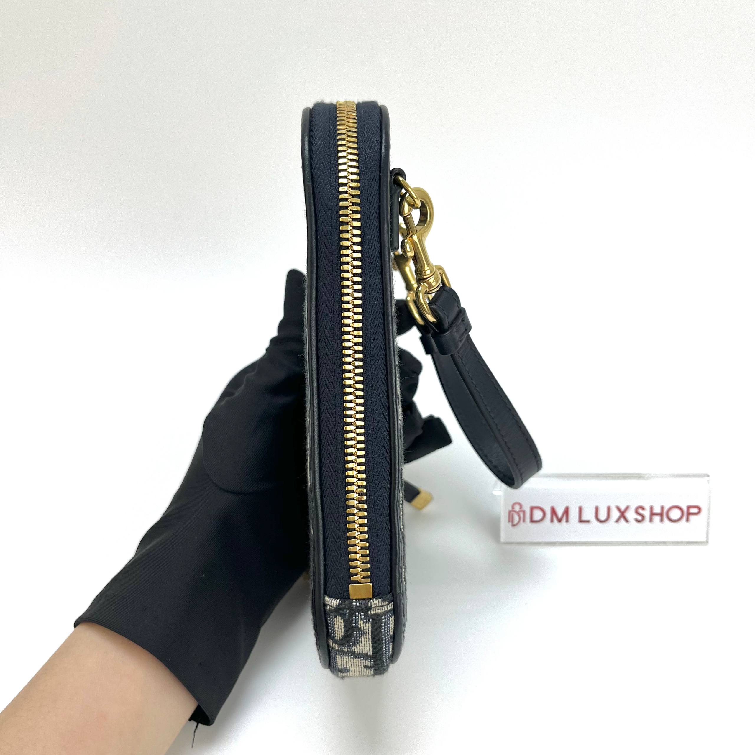 Dior 30 Montaigne Call'in Dior Phone Holder GHW