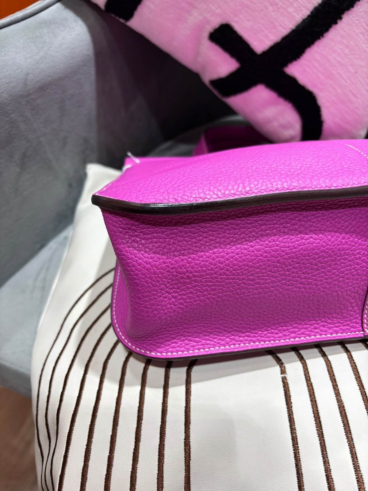 Hermes halzan 31 STAMP C 玉蘭粉銀扣 100%Authentic ,98%new✅dust bag 