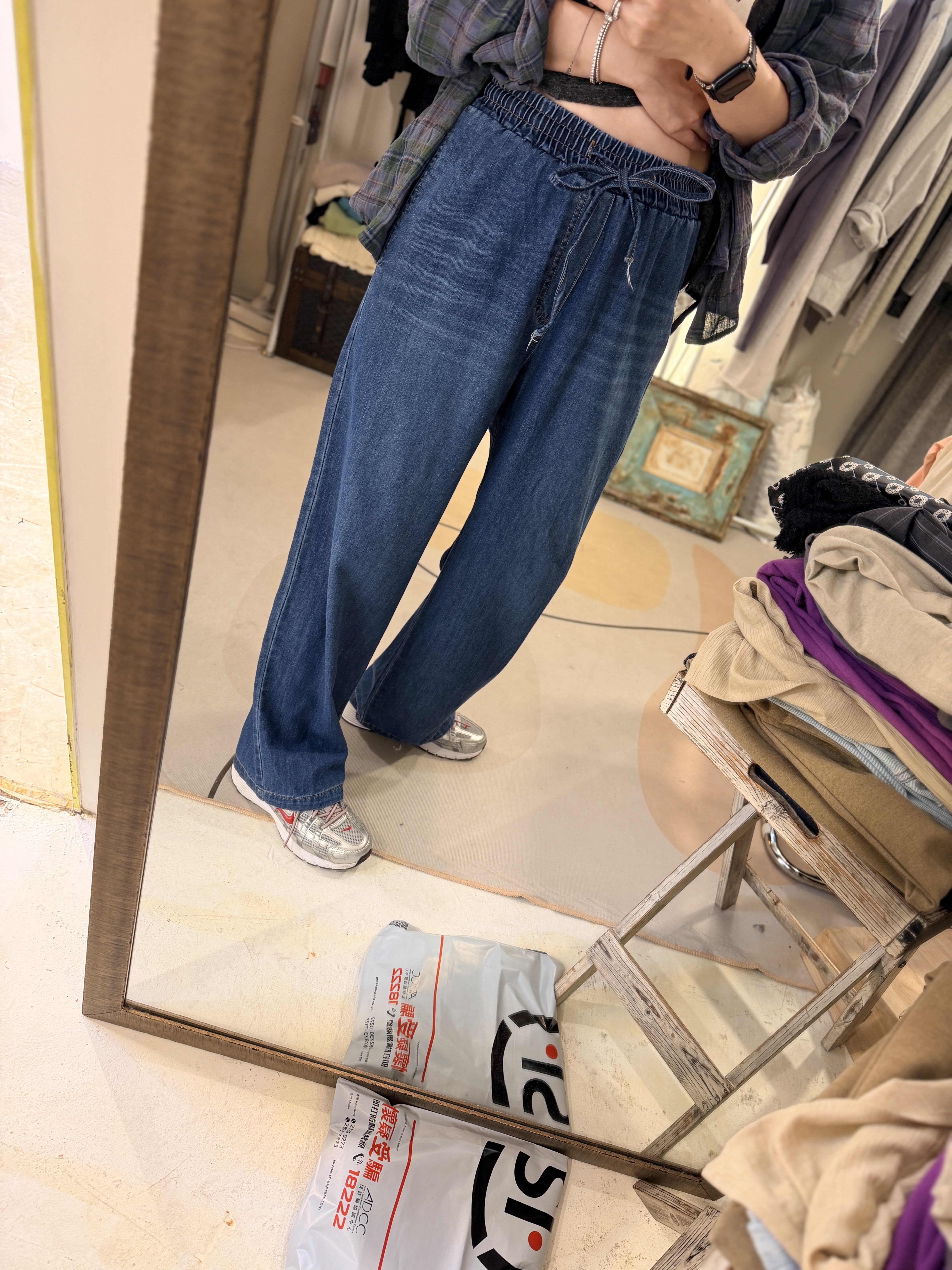 Elastic waist jeans