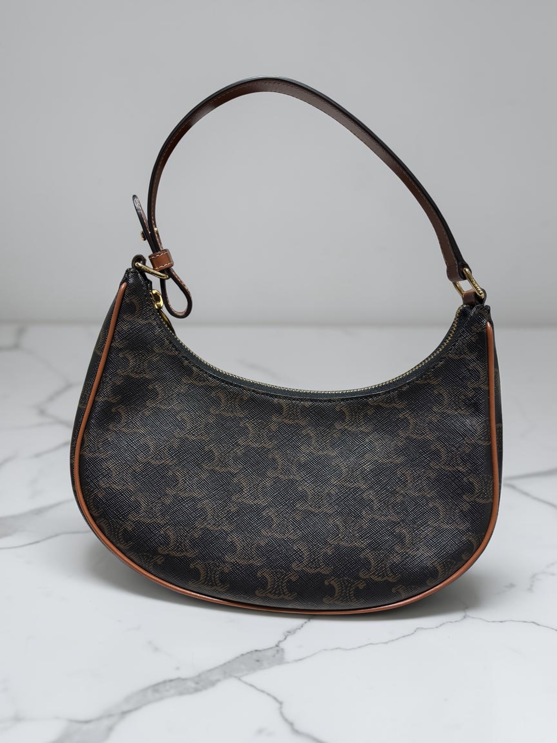 Celine Ava medium hobo bag 100%Authentic, 98%new ✅收據✅dust bag 