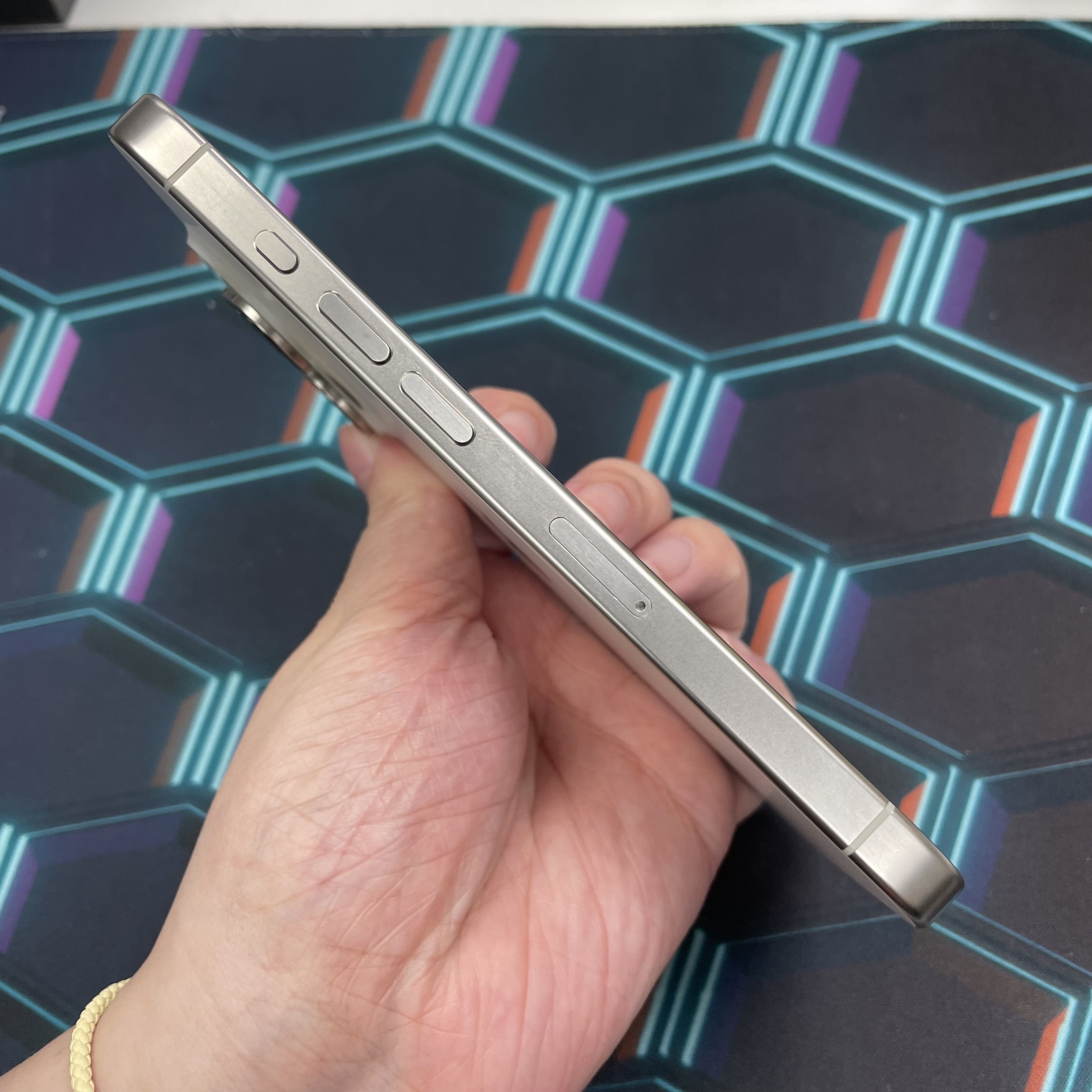 *6214 15 pro E-sim 完美機 256GB 電87 白色 white