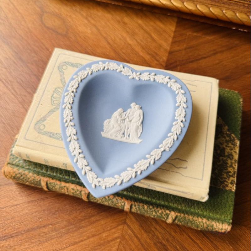 Vintage Wedgwood Blue Jasper Trinket Dish - Heart (MT2462/MT2463)