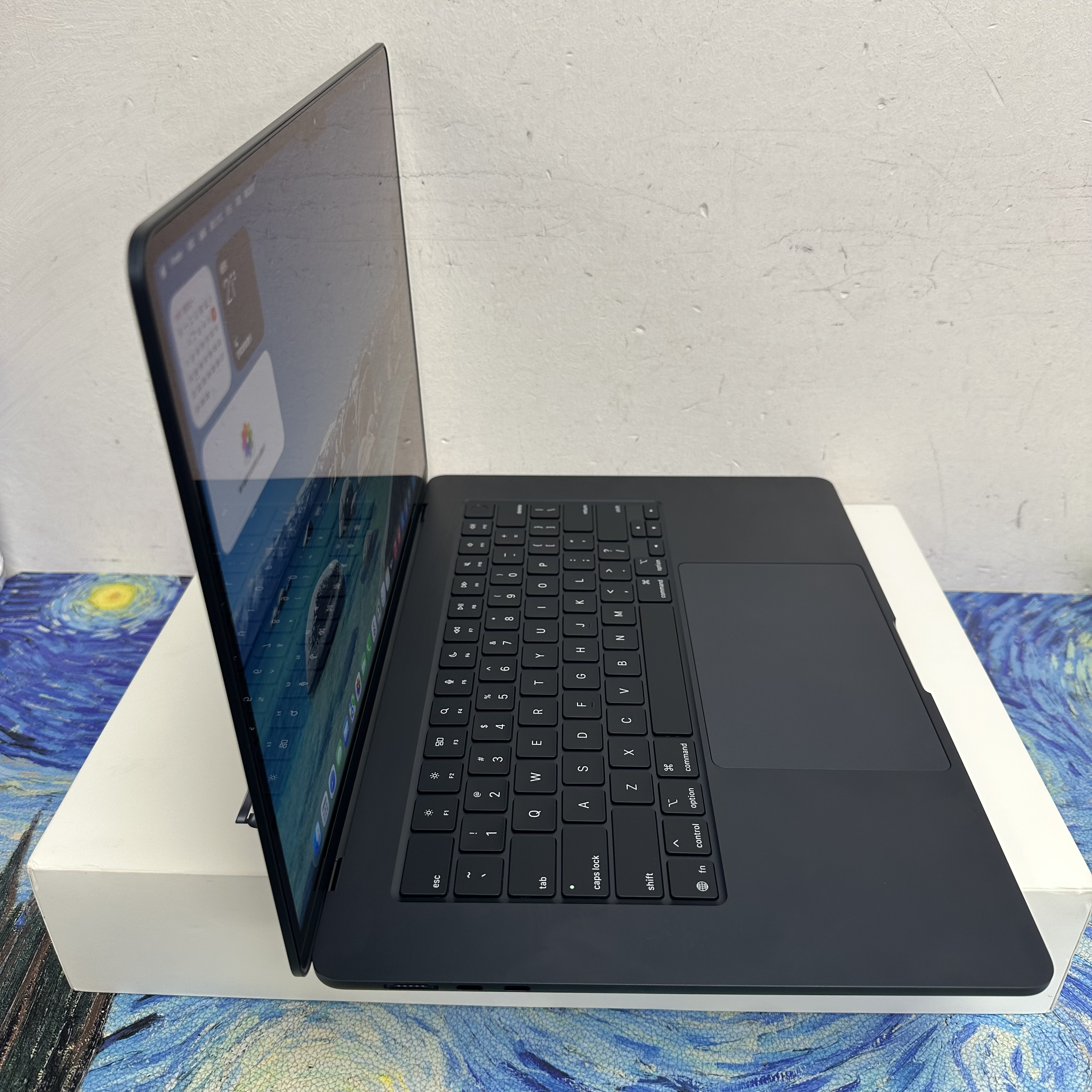 #5945 APPLE  MacBook Air M4 2025 M4 CPU/ 16GB Ram/256GB SSD/10核心GPU/Liquid Retina Mon/15吋/午夜藍色/Gaming Laptop / Notebook / 超強續航能力/文書機 / 畫圖 / 剪片 / Movie / Netflix /原廠保養/全新質素
