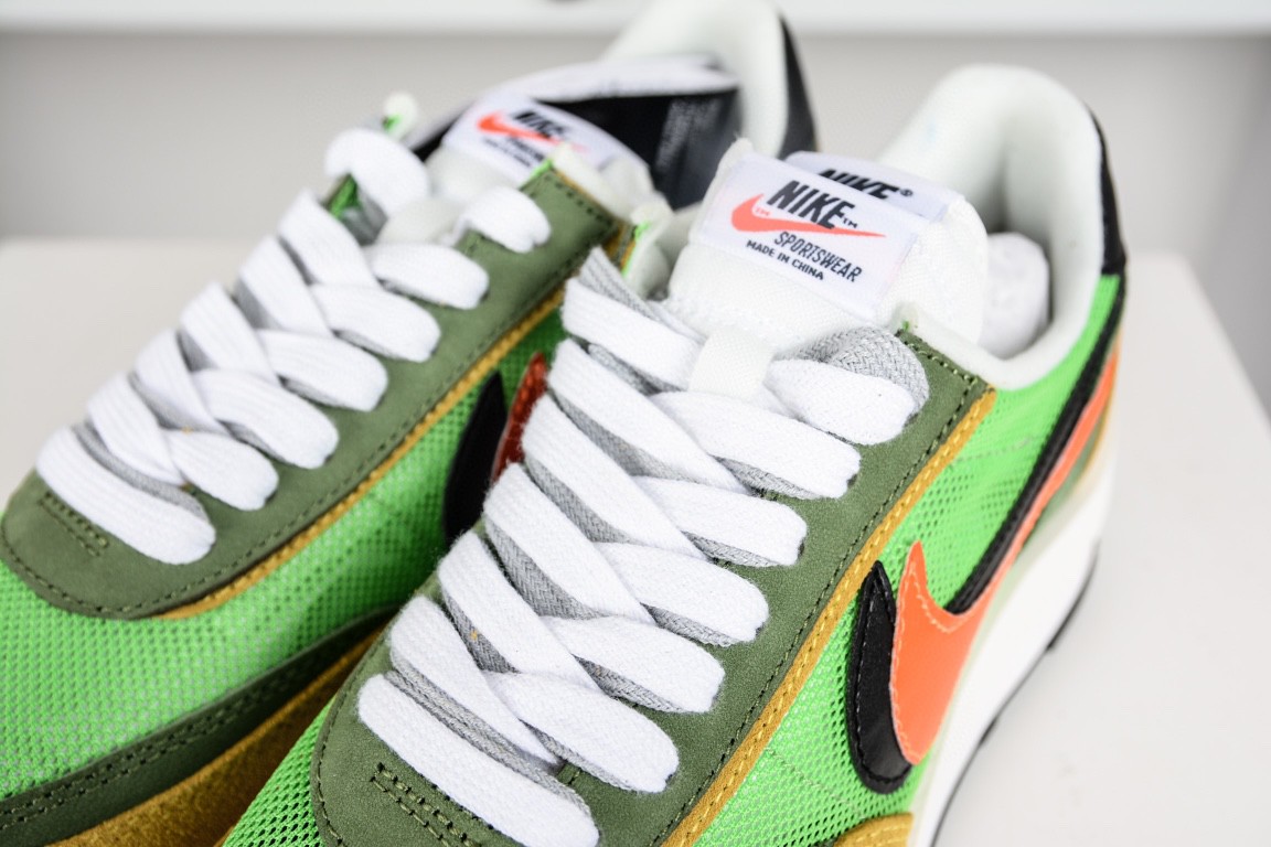 Sacai x Nike LVD Waffle Daybreak