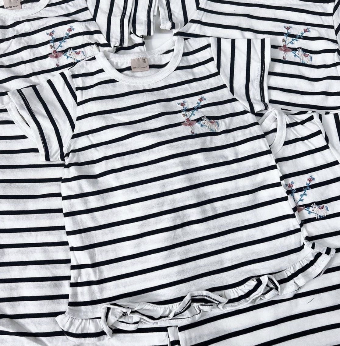 ▫️現貨▫️PetitMain黑白間條上衣