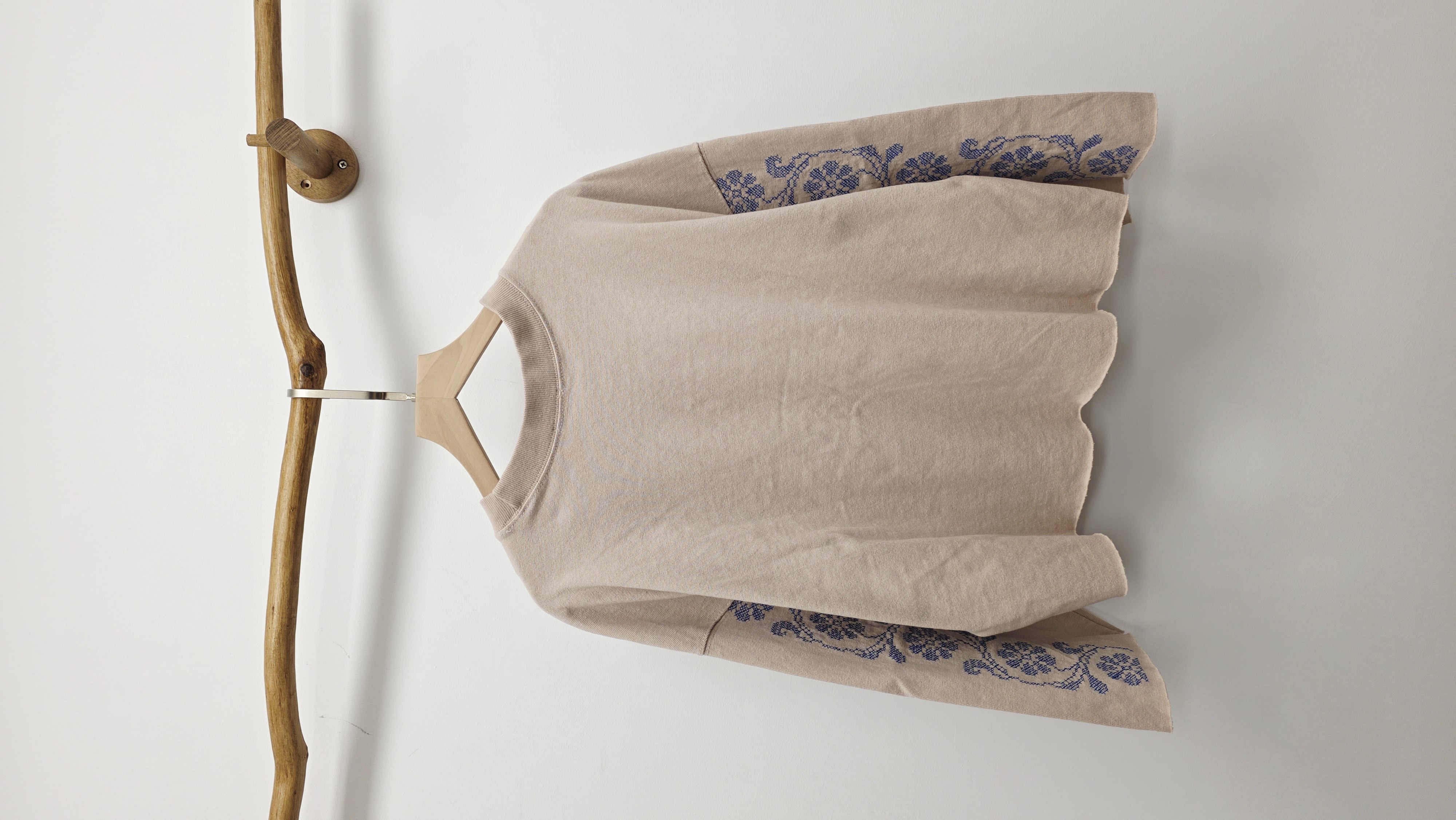 韓國奶茶色拼十字刺繡花棉Tee