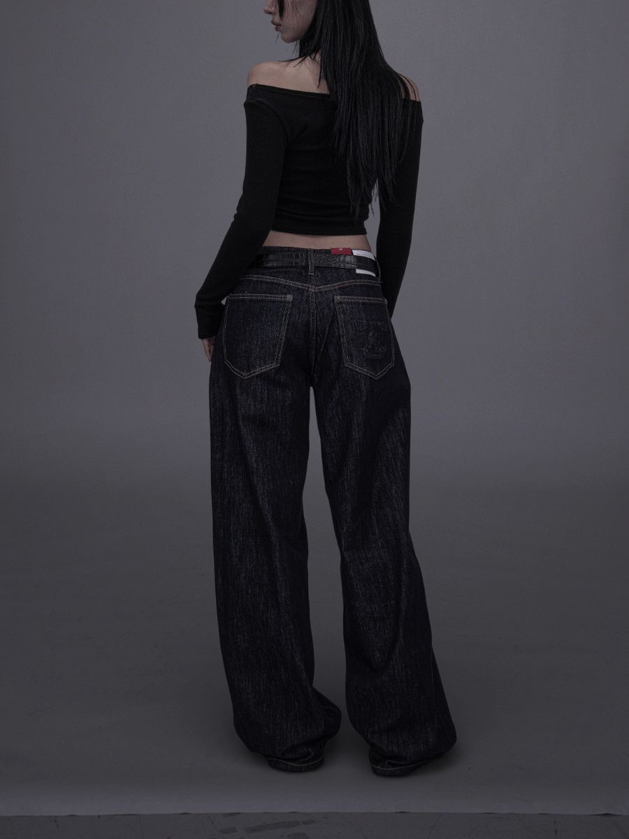 No-Fade Wide-Leg Jeans