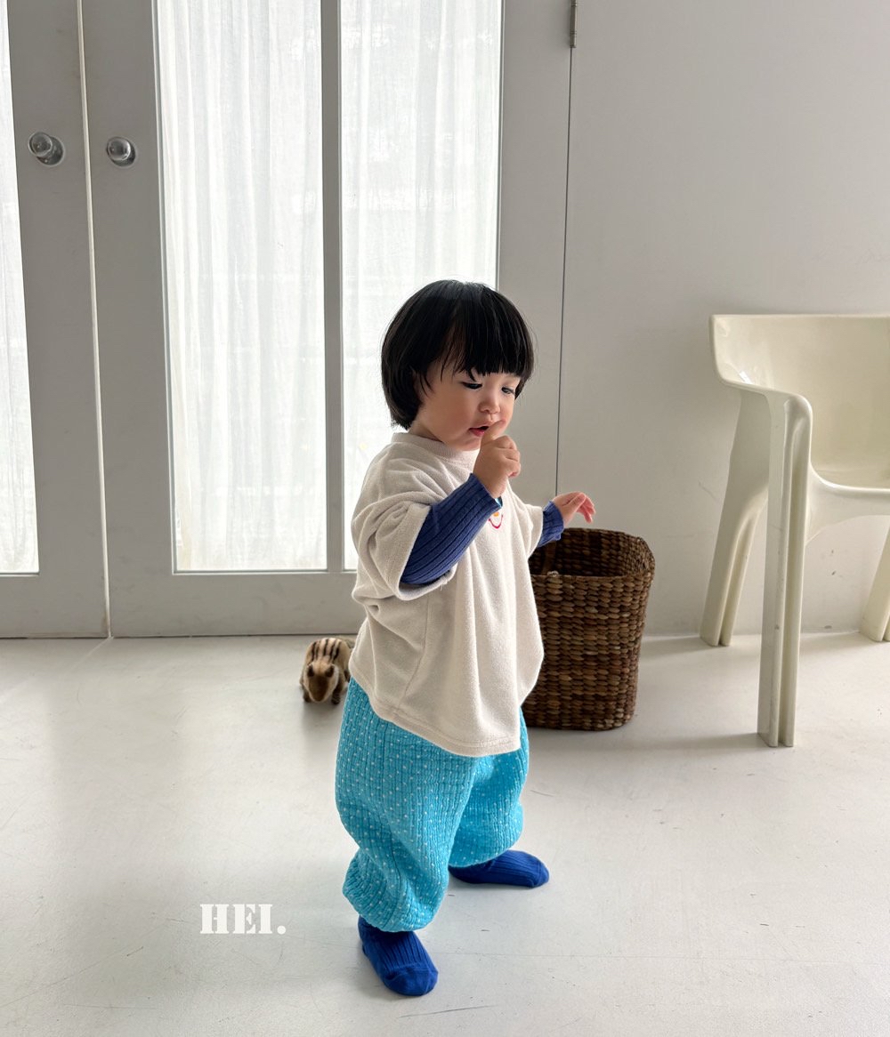 Hei | Peek-a-Boo T-Shirt