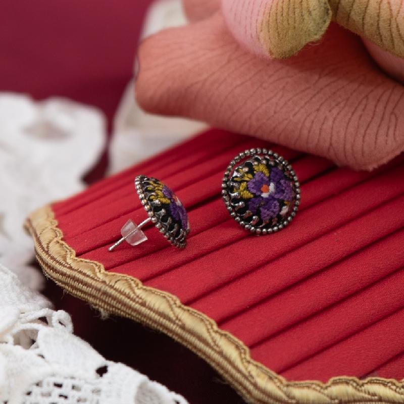 C.a. 1970s Austrian Needlepoint New Old Stock - Dainty Stud earrings(MT1977)