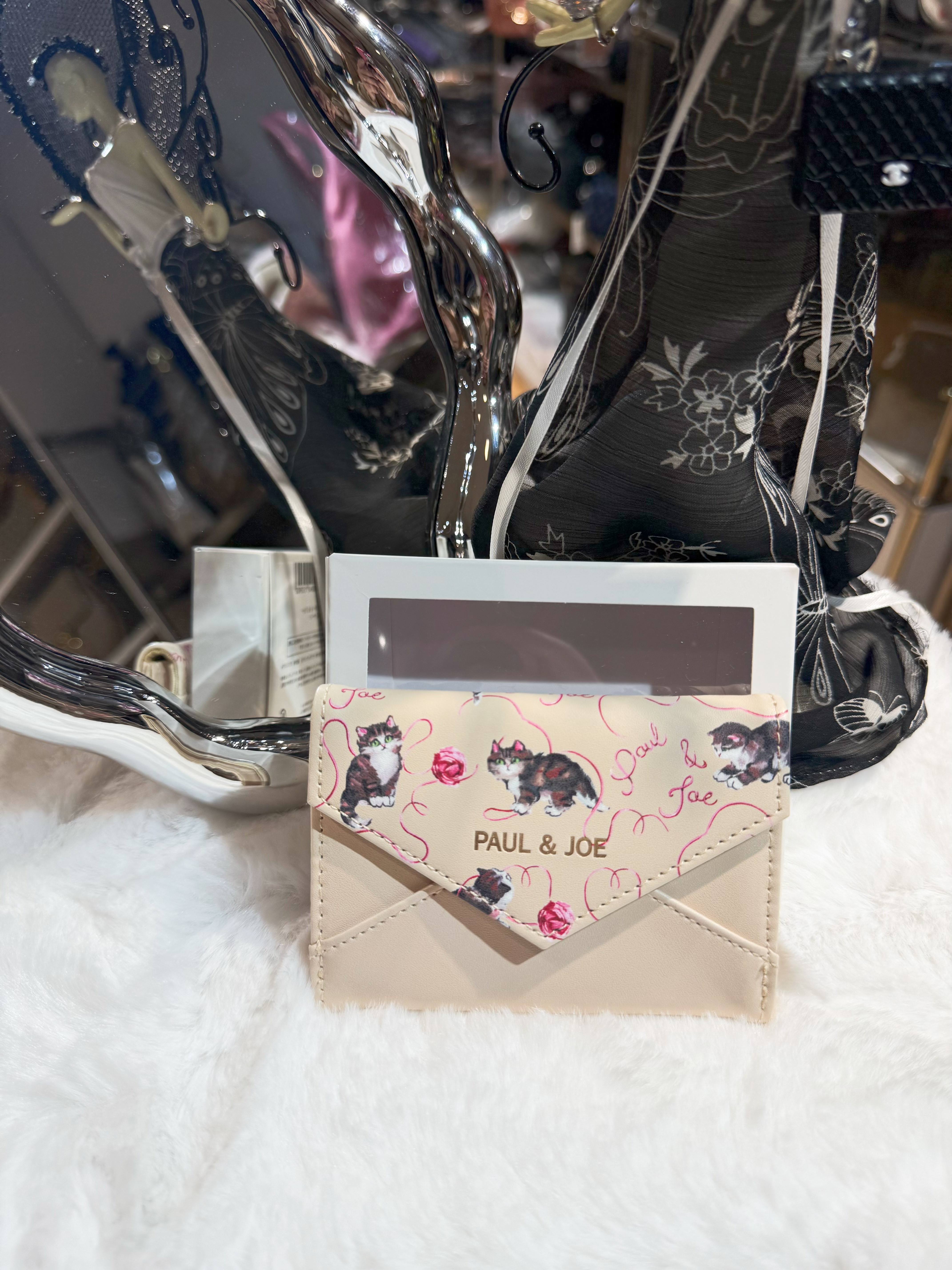 Paul & Joe card holder cat