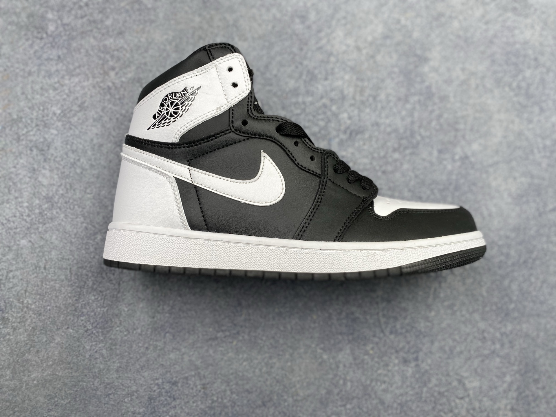 Nike Air Jordan 1 Retro High OG