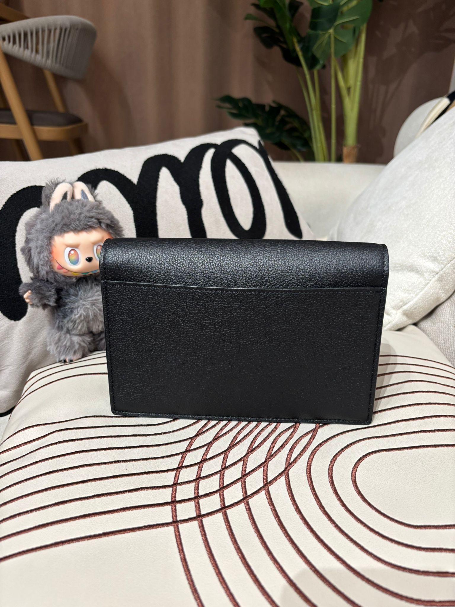 未使用品 Lv My lockme chain pochette bag calfskin ,100%Authentic,unused ✅dust bag ✅box 