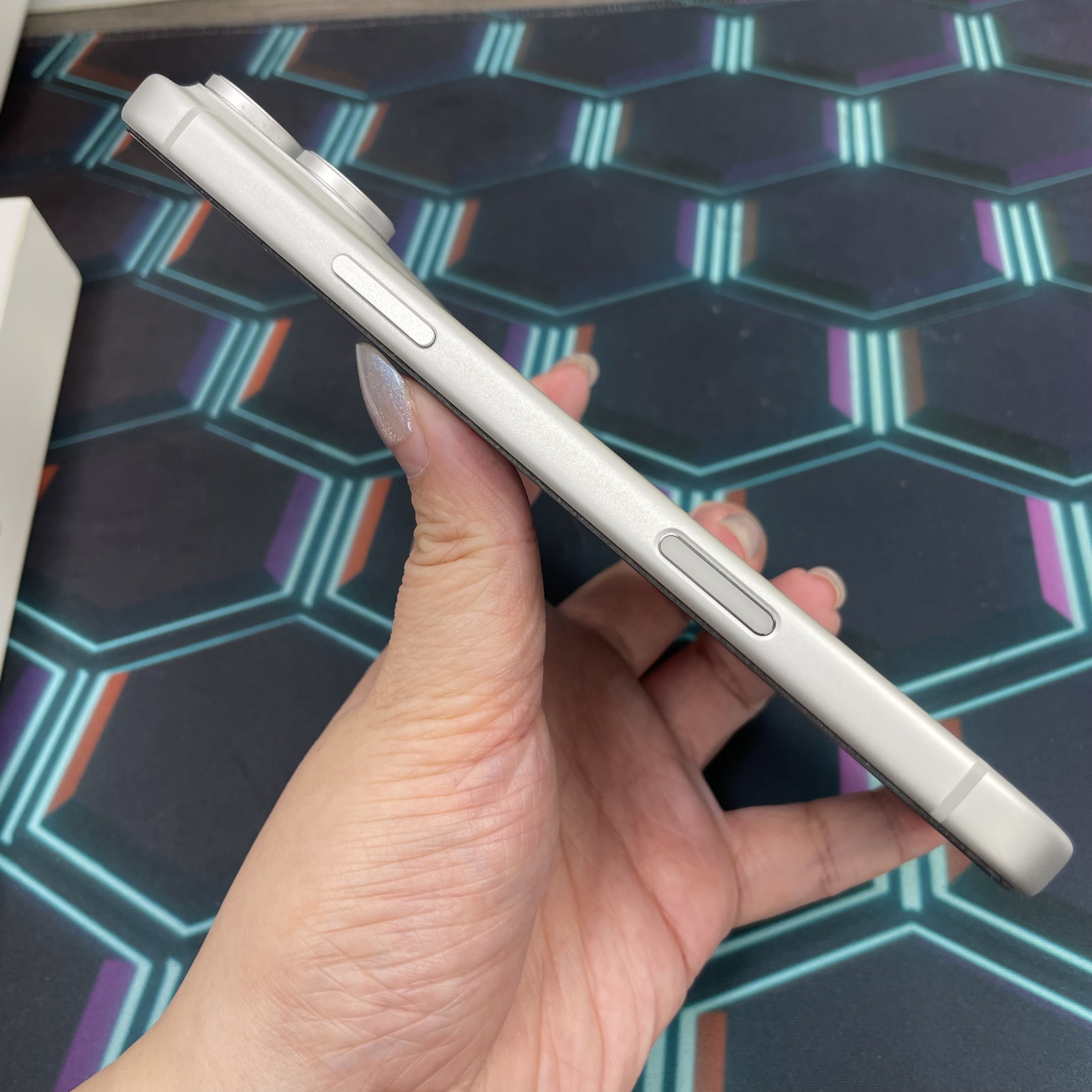 *7214 17 Pro max 未使用品 1TB 電100 銀色 sliver