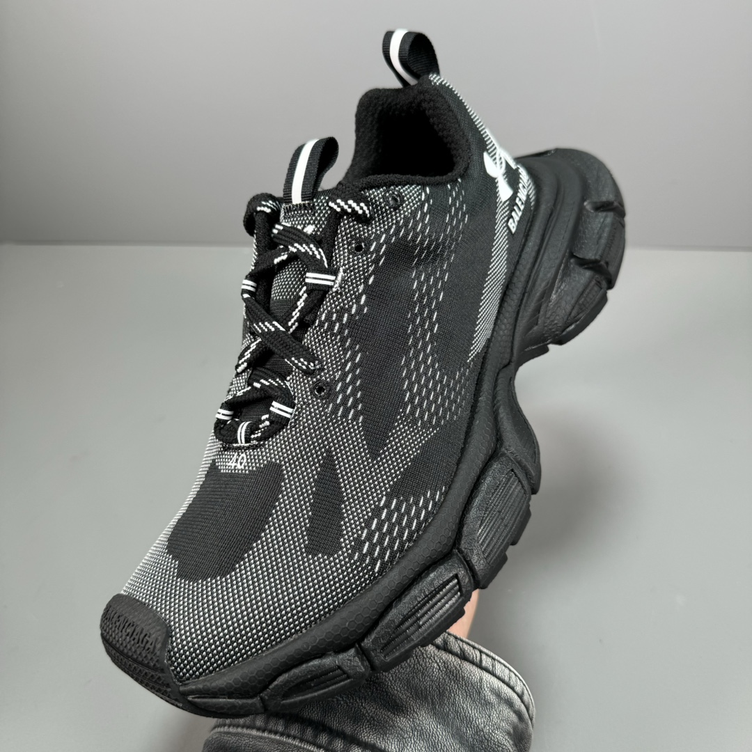 Under Armour x Balenciaga 3XL Knit Sneaker