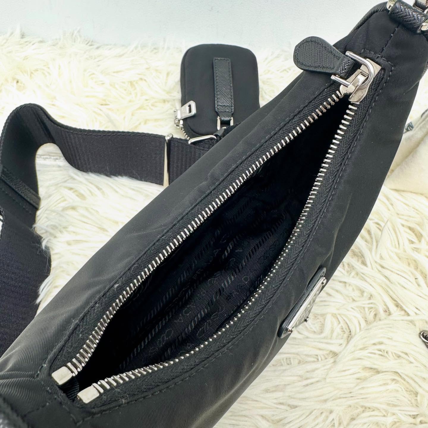 PRADA 🤍PRE OWNED Re-Edition 3 in 1 復刻版黑銀尼龍袋 單肩斜肩腋下包🖤