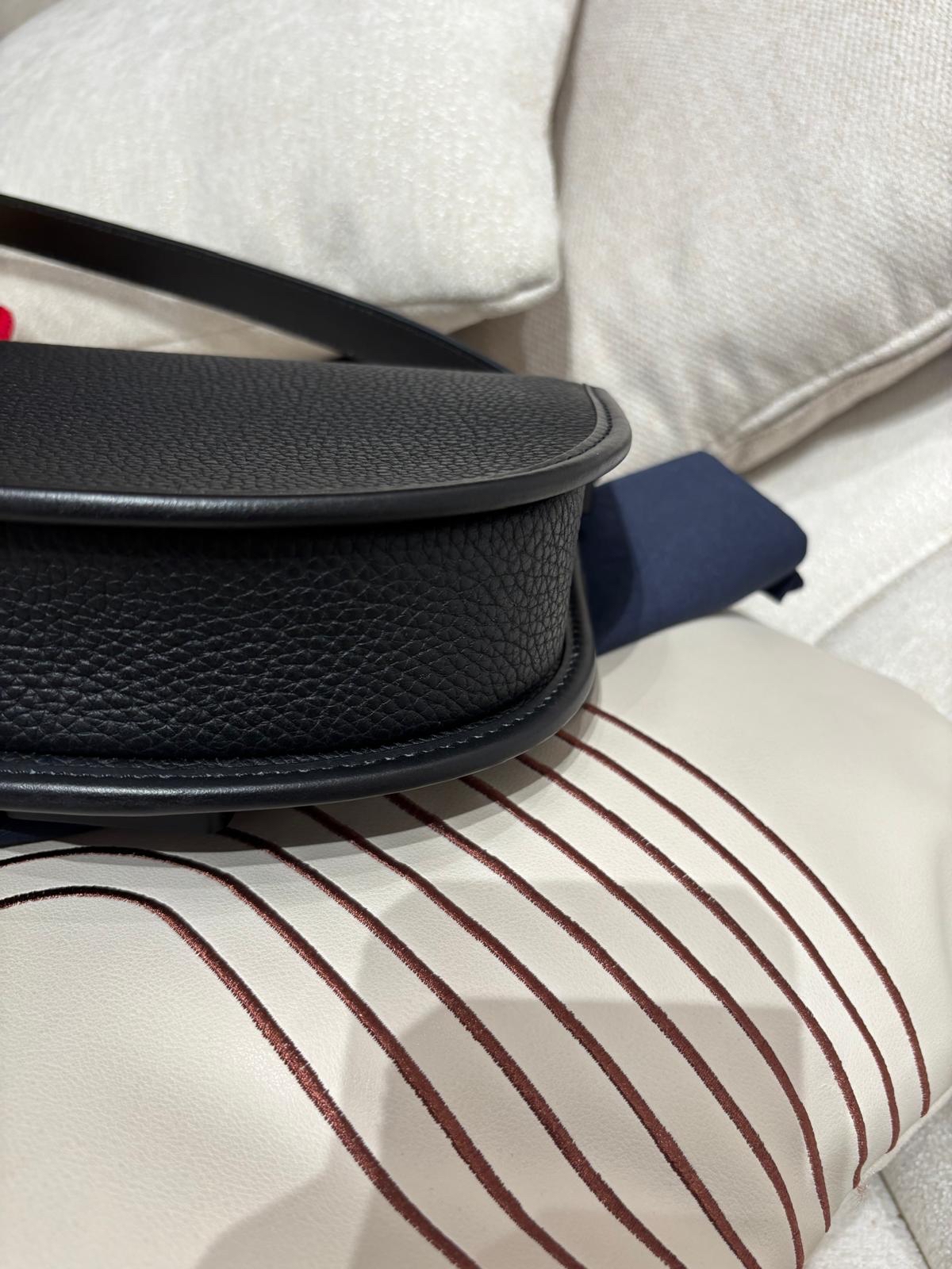 Dior Mini Gallop Shoulder Bag calfskin 100%Authentic, 98%New ✅Dust bag