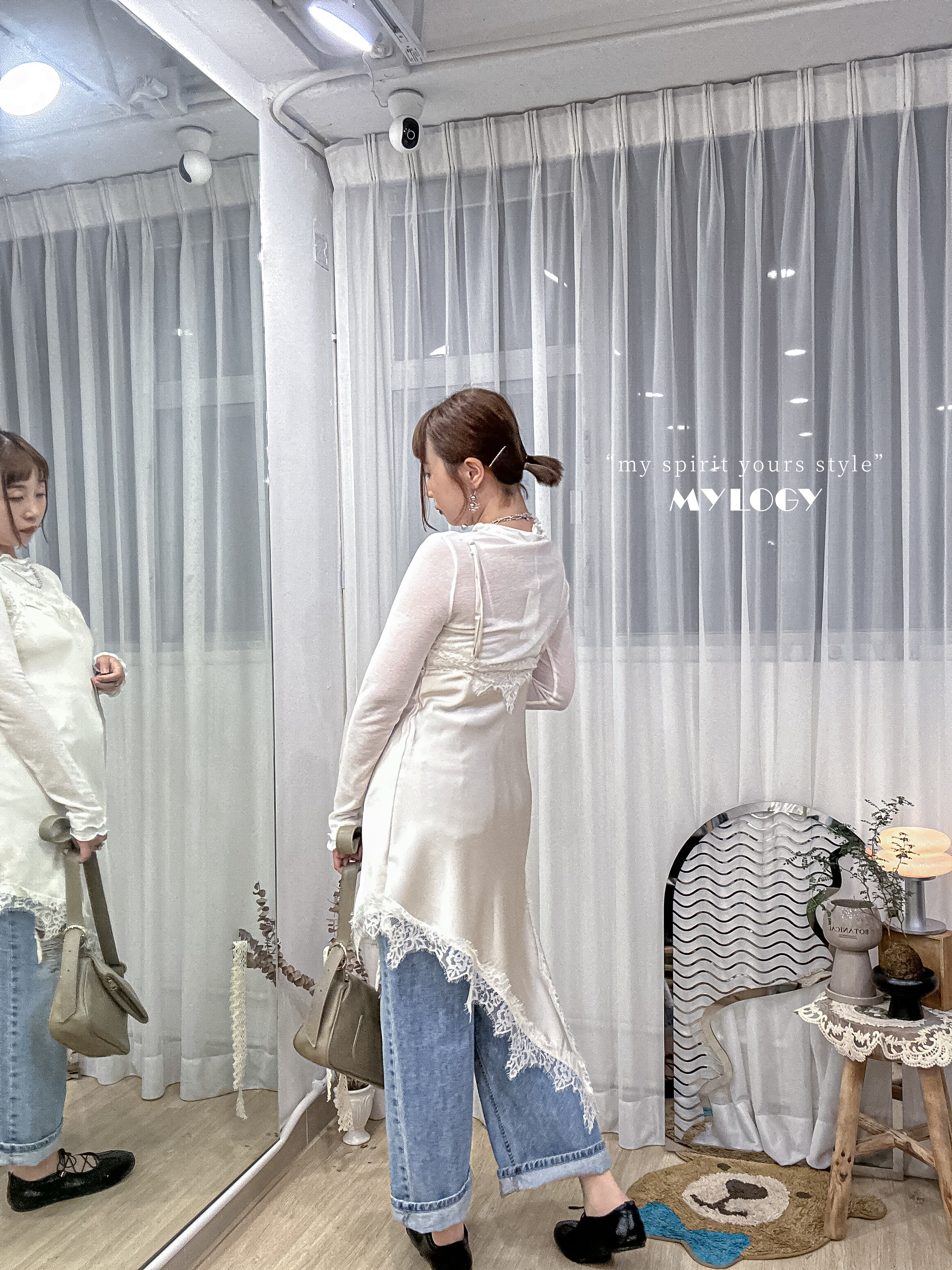 <今季大熱> 文藝知性美～絲滑(可調較)吊帶斜角蕾絲露背外搭 SN0005