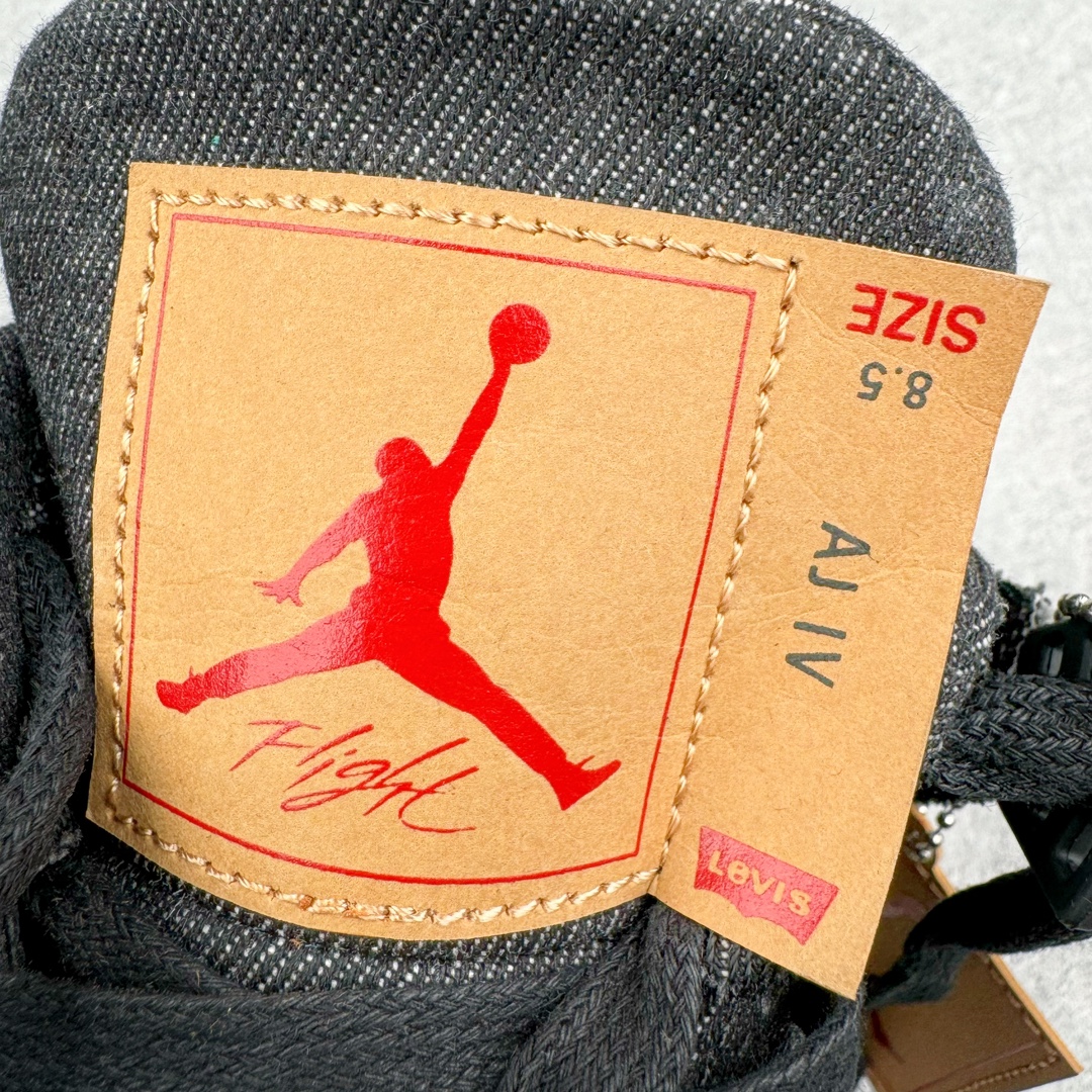 Levi's x Air Jordan 4 Retro 'White Denim' AO2571-001