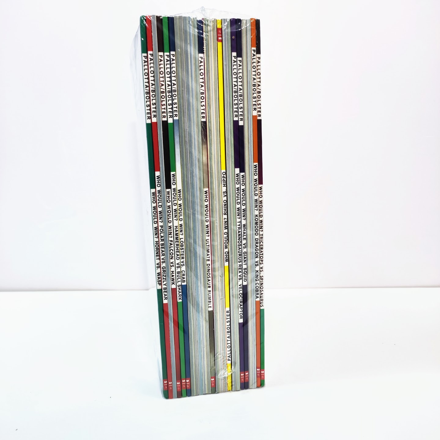 Who Would Win 24 books  對決猜猜誰會贏 全套24本 |Scholastic  S241