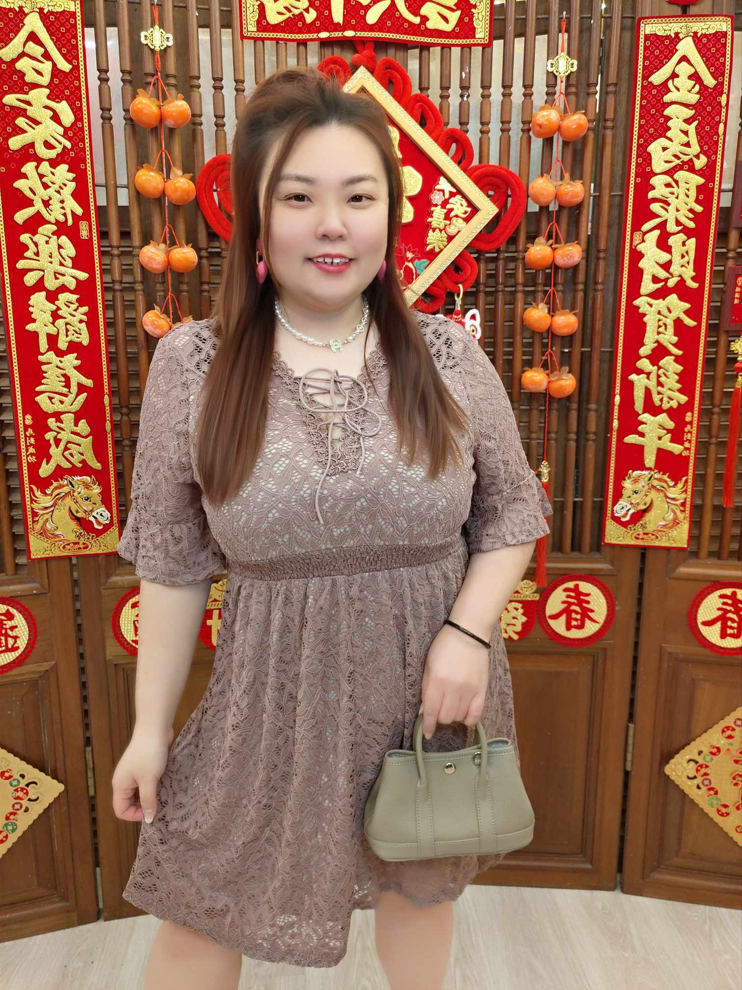 DBC06 TW#3705 蕾丝V领修身连衣裙