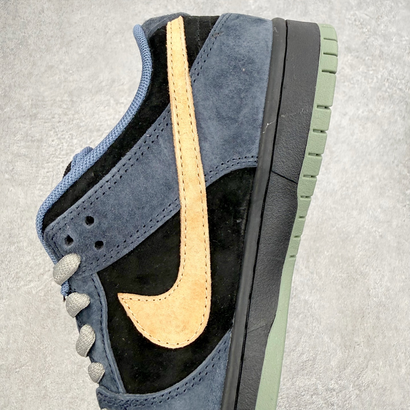 Nike SB Dunk Low