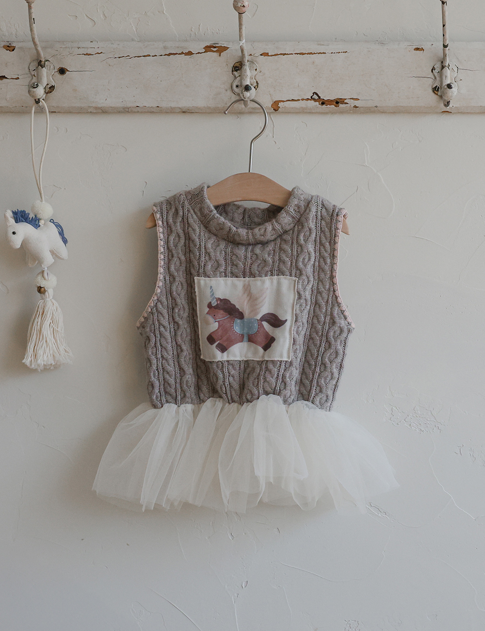 FLO | Pony vest 