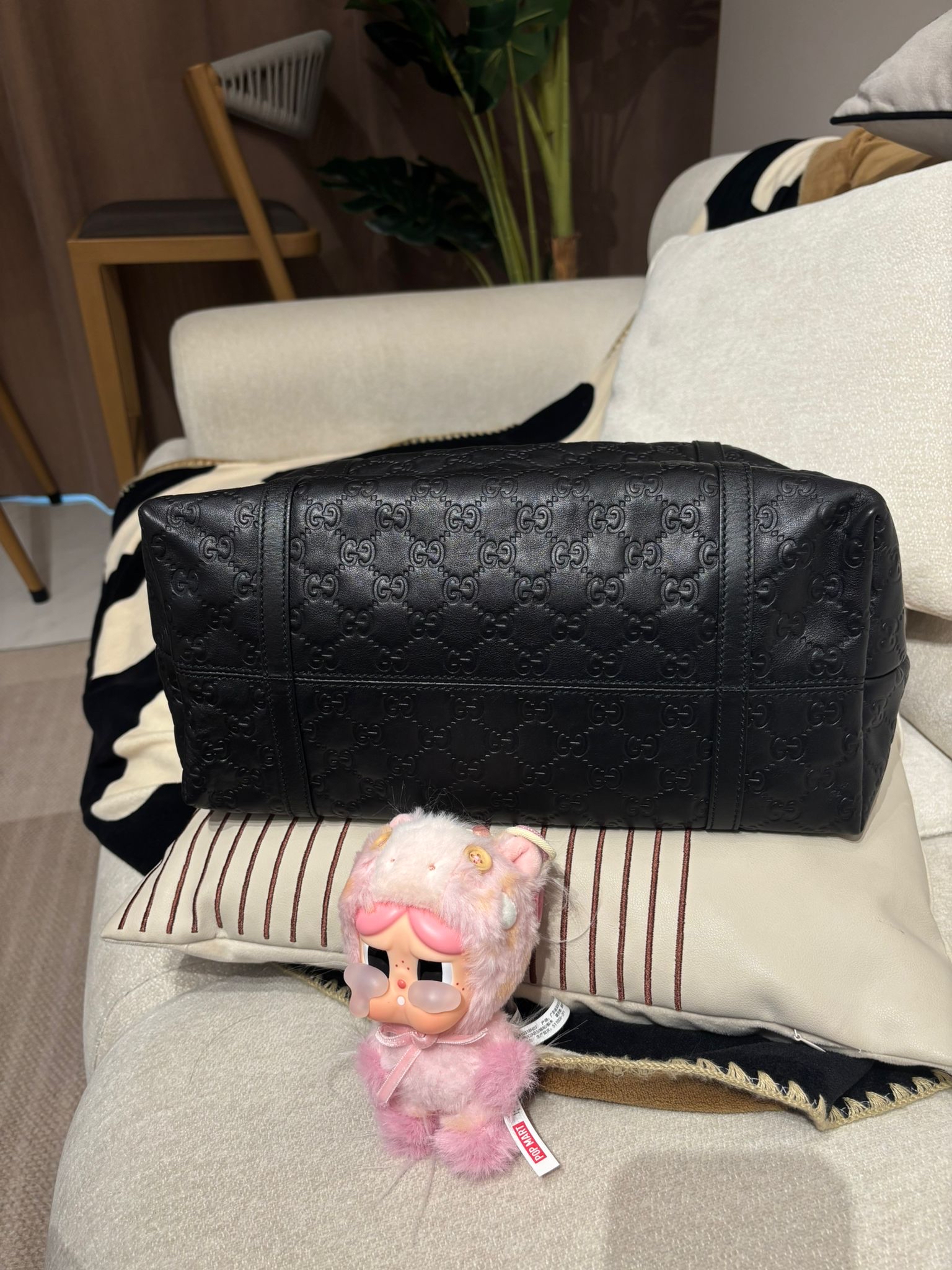 Gucci shoulder bag calfskin Black 100%Authentic ,95%new✅dust bag 