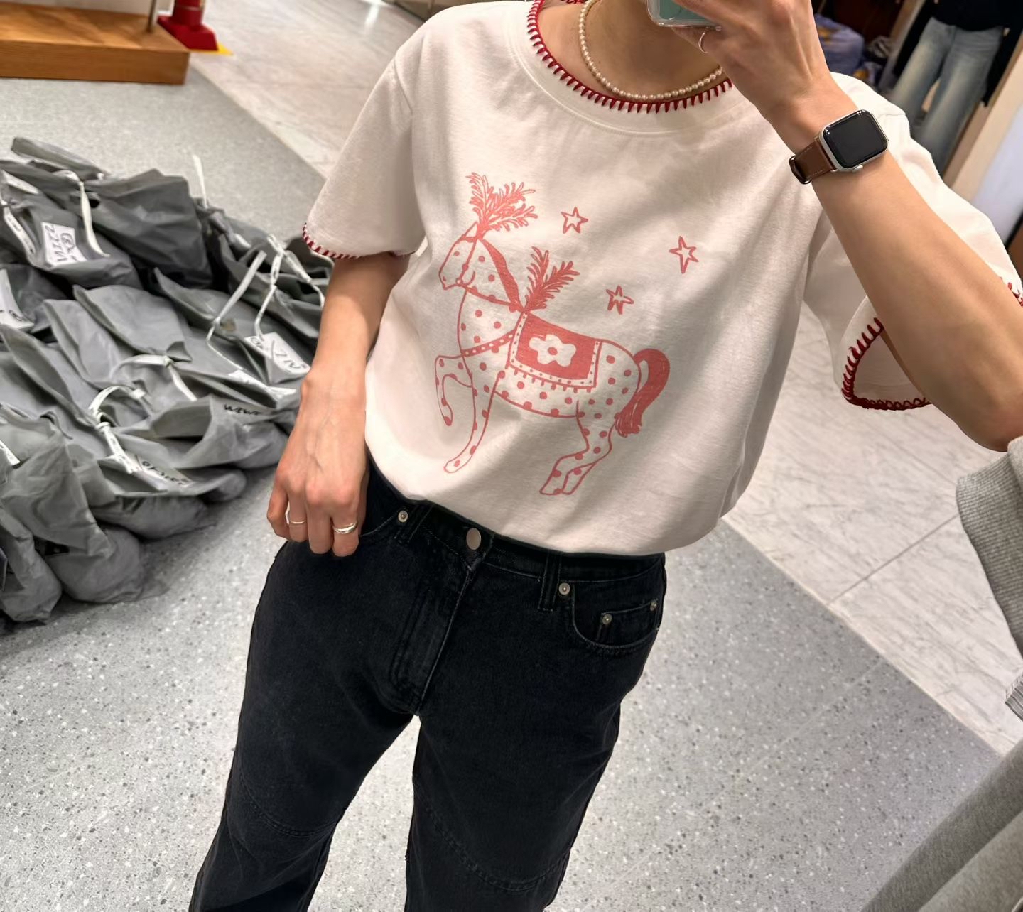 Horse tee