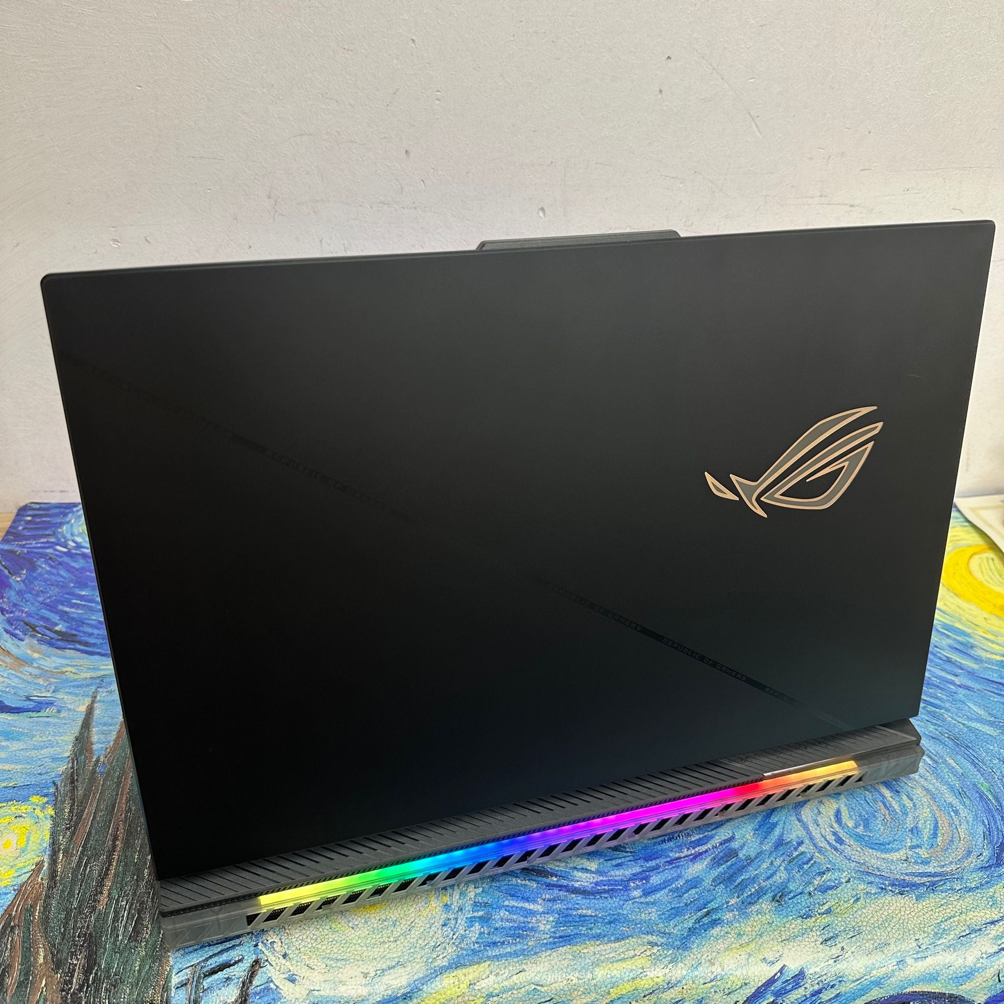 ASUS ROG i9-14900HX/32GB Ram/2TB SSD/RTX 4090 16GB獨立顯示卡/240Hz 2.5K Mon/18寸 Mon/ GamingLaptop / Movie / 剪片 / 畫圖 / Program 