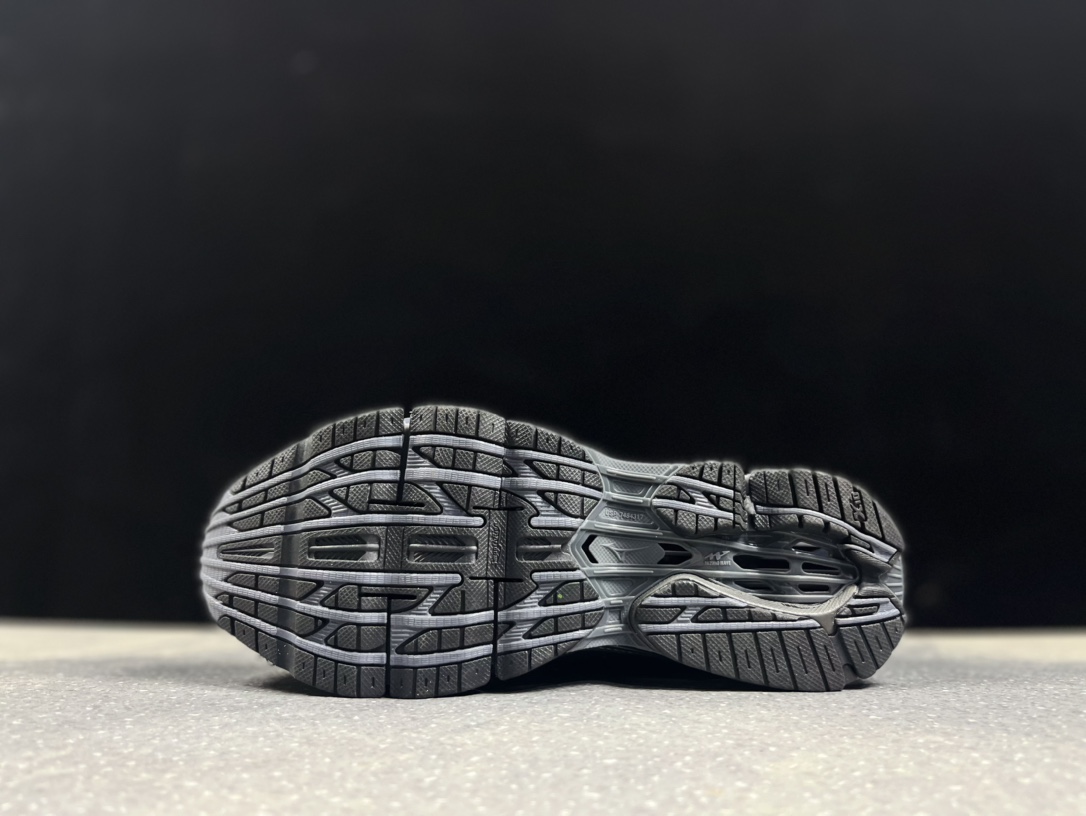 Mizuno Wave Prophecy LS 