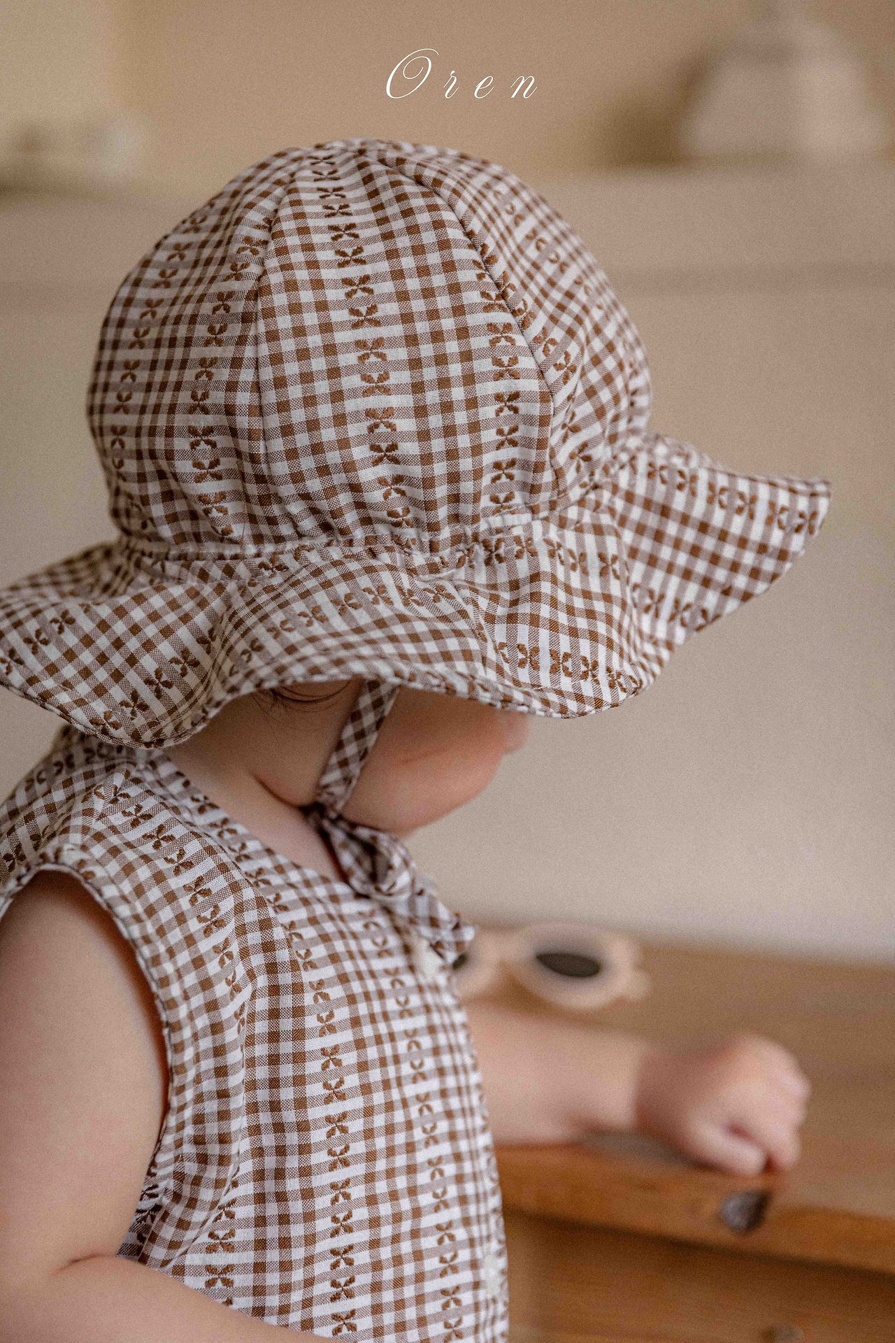 ☀️預訂 韓國直送☀️🇰🇷Oren Camille 棕色提花背心連身服/漁夫帽