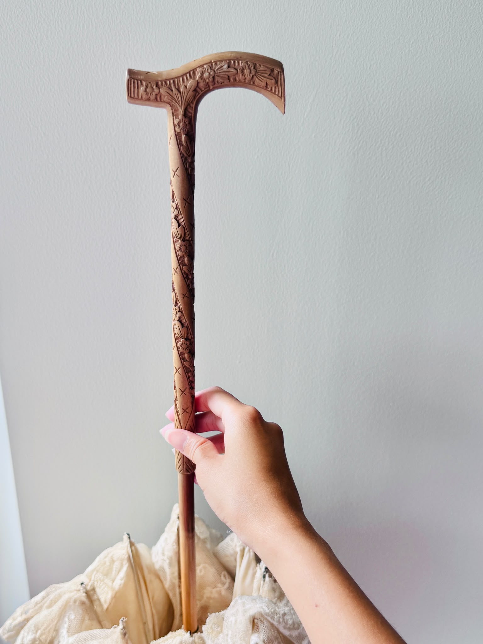 Antique Late Victorian/ Edwardian Lace Parasol with Carved Wooden Handle, c. 1890–1915 (MT2617)