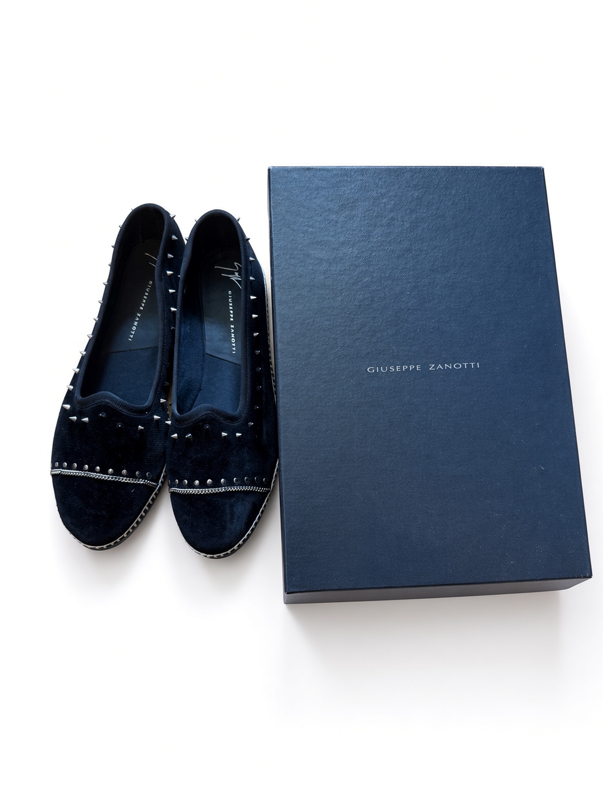 ［Preloved] New Giuseppe Zanotti navy velvet studded flats