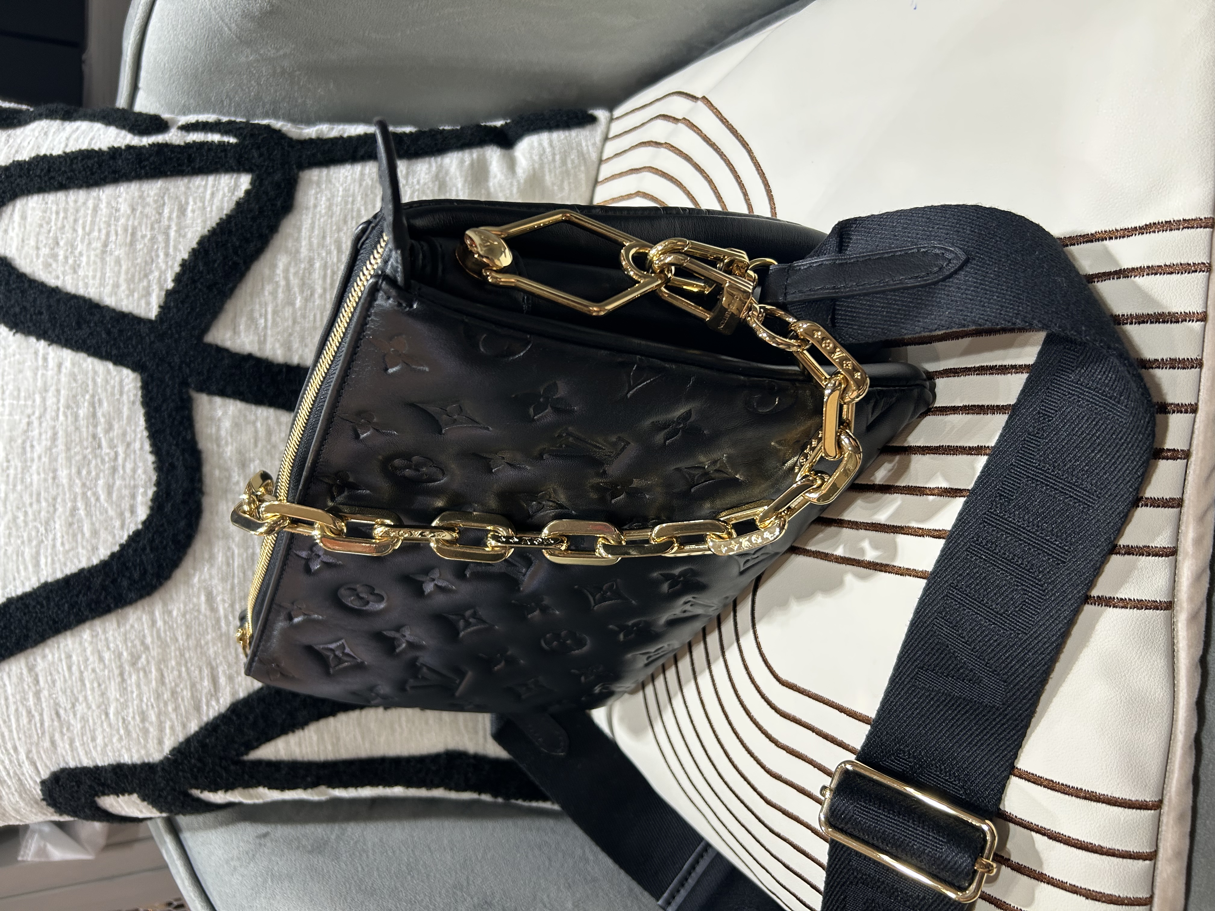 LV Coussin PM Shoulder Bag M21260 Monogram-embossed lambskin 100%Authentic, 98%New ✅NFC✅Dust bag
