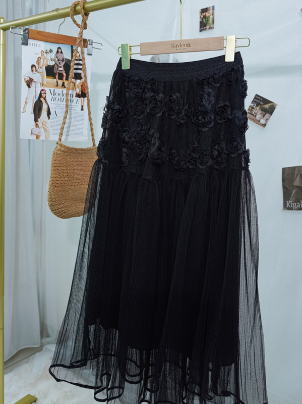 3D Floral Appliqué & Pleated Mesh Midi Skirt ‖ 立体花朵刺绣拼接网纱半裙 KR037702