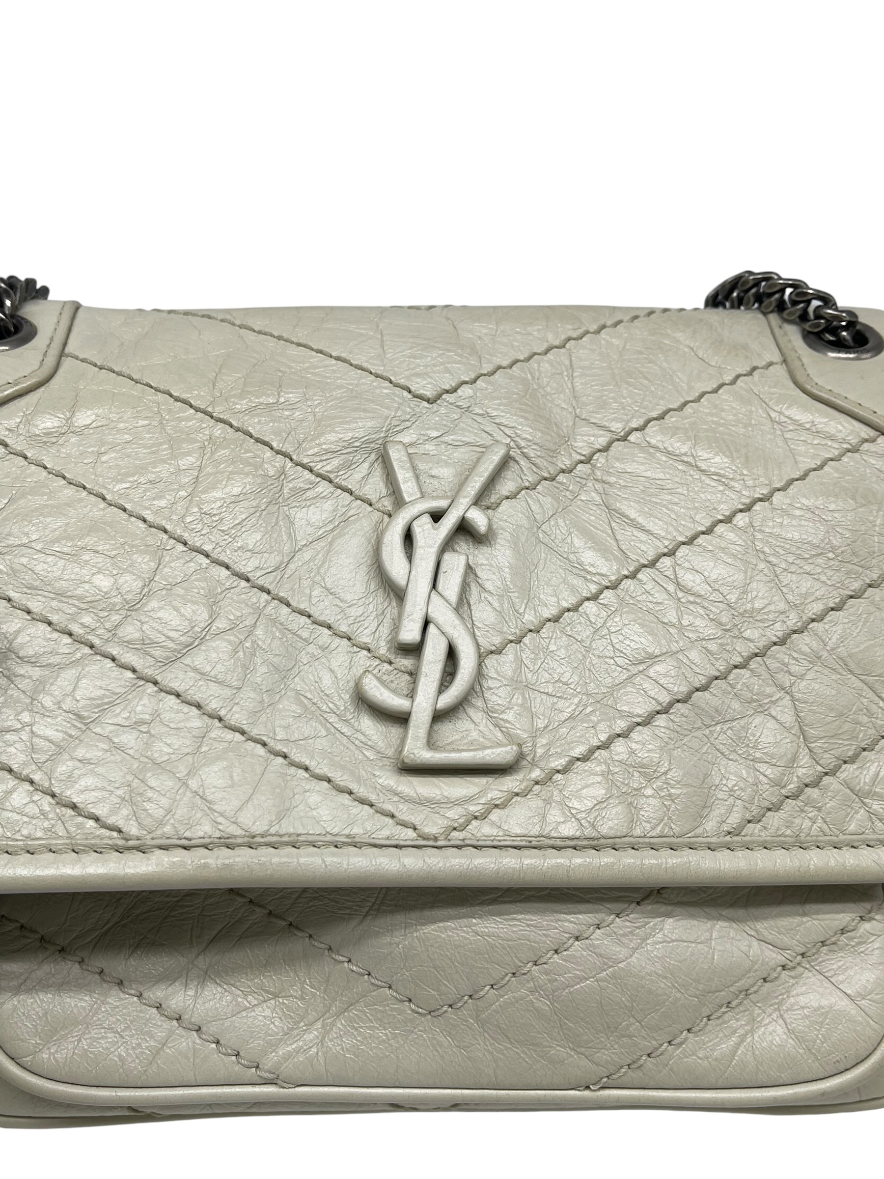 Pre-owned YSL NIKI WHITE / Product Code: 071404