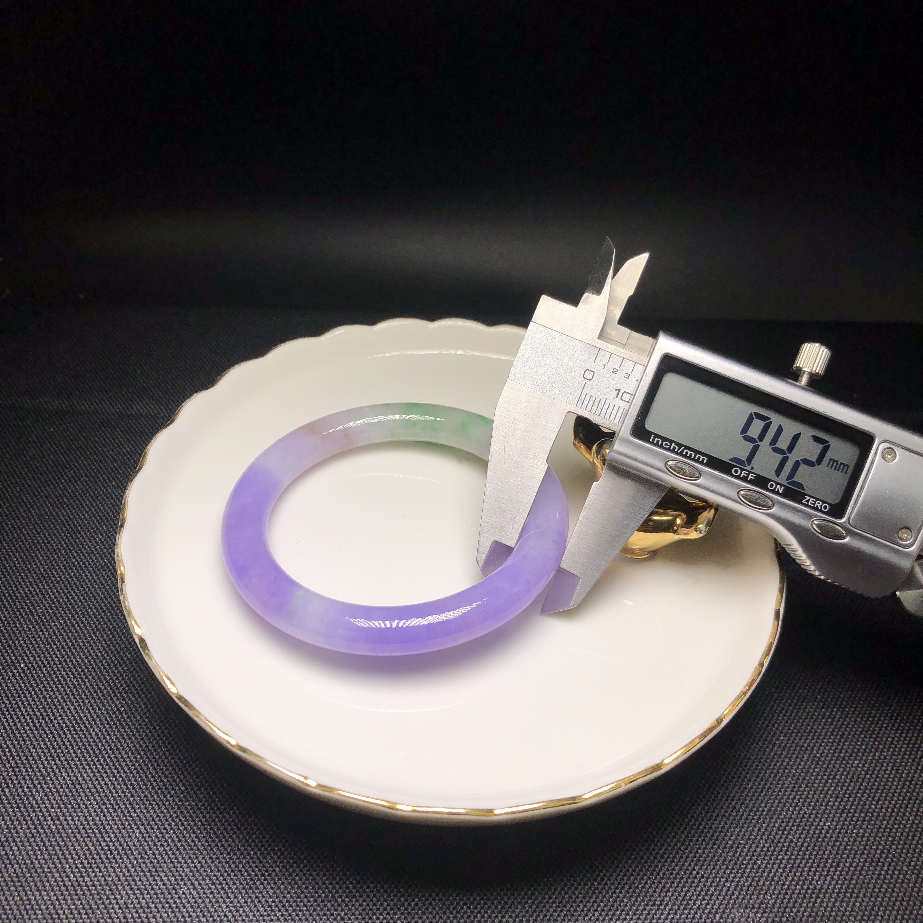 濃色正紫飄翠春彩圓鐲53.32