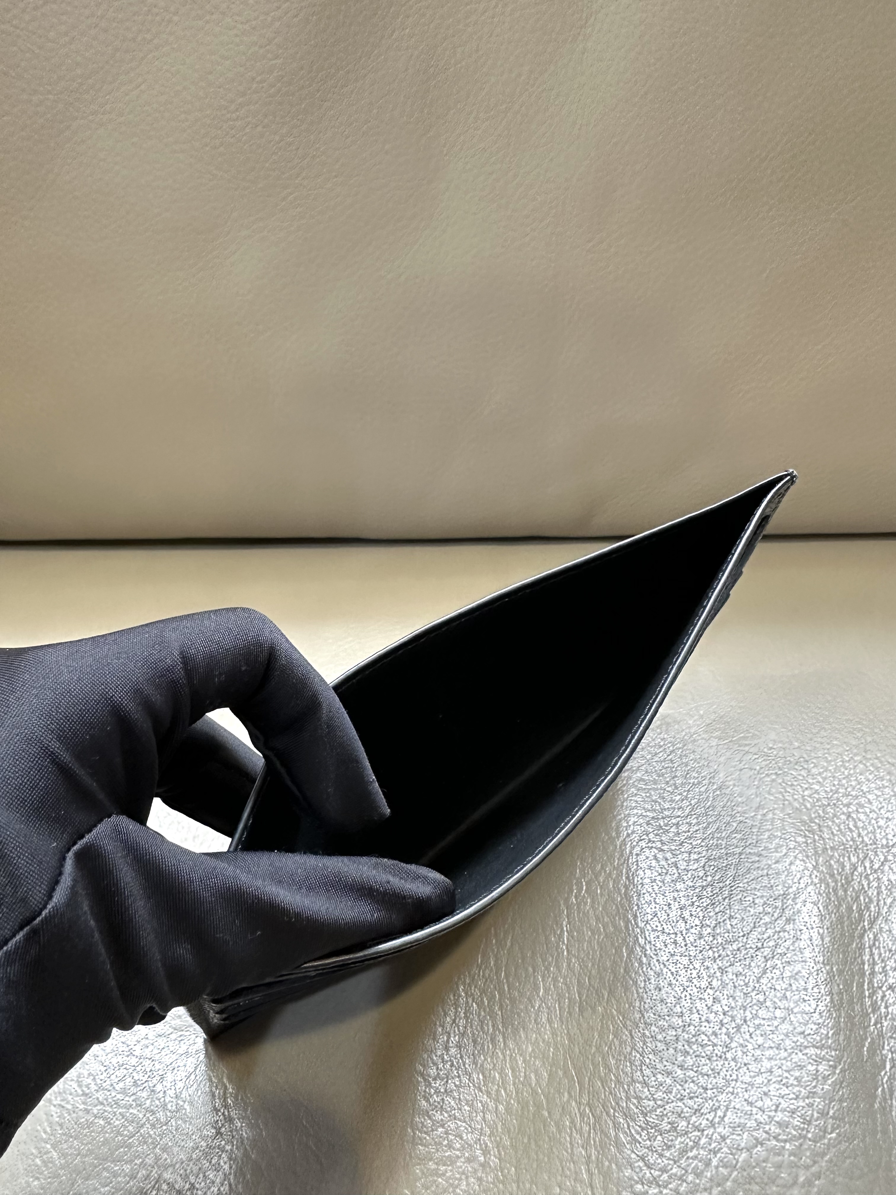 Pre-owned LV Félicie Pochette in bicolor Monogram Empreinte leather / Product Code: 26040508